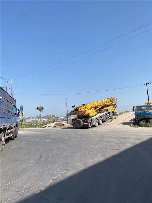 秭归县25吨吊车的租赁价格大概是多少？